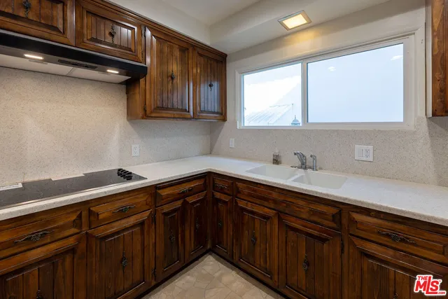 $6,000 | 4360 Kraft Avenue, Studio City, CA 91604