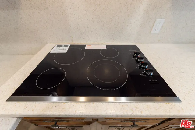 $6,000 | 4360 Kraft Avenue, Studio City, CA 91604