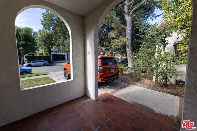 $6,000 | 4360 Kraft Avenue, Studio City, CA 91604