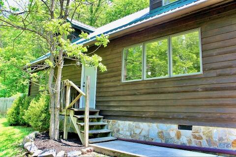 182 Rose Road Newport, VA 24128 - Photo 2 of 69 IMG_7259
