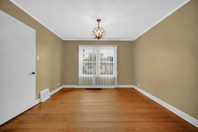 $179,900 | 10626 South Prairie Avenue, Chicago, IL 60628