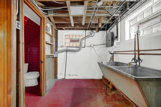 $179,900 | 10626 South Prairie Avenue, Chicago, IL 60628