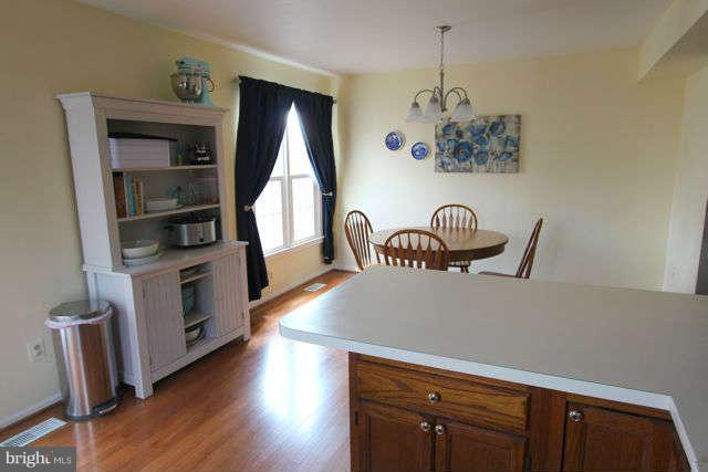 46850 Rabbitrun Terrace Sterling, VA 20164 - Photo 11 of 30 Kitchen