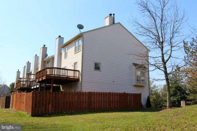 46850 Rabbitrun Terrace Sterling, VA 20164 - Photo 26 of 30 Exterior (Rear)