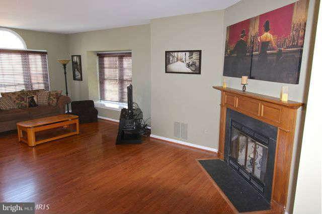46850 Rabbitrun Terrace Sterling, VA 20164 - Photo 6 of 30 Dining Room