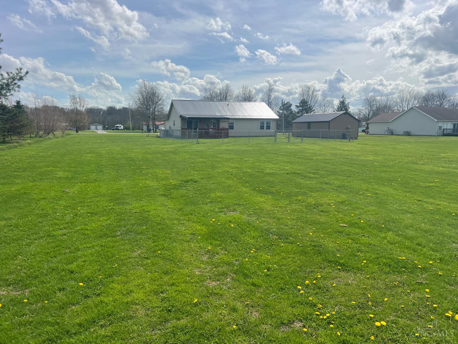 5087 Panhandle Road New Vienna, OH 45159 - Photo 5 of 12