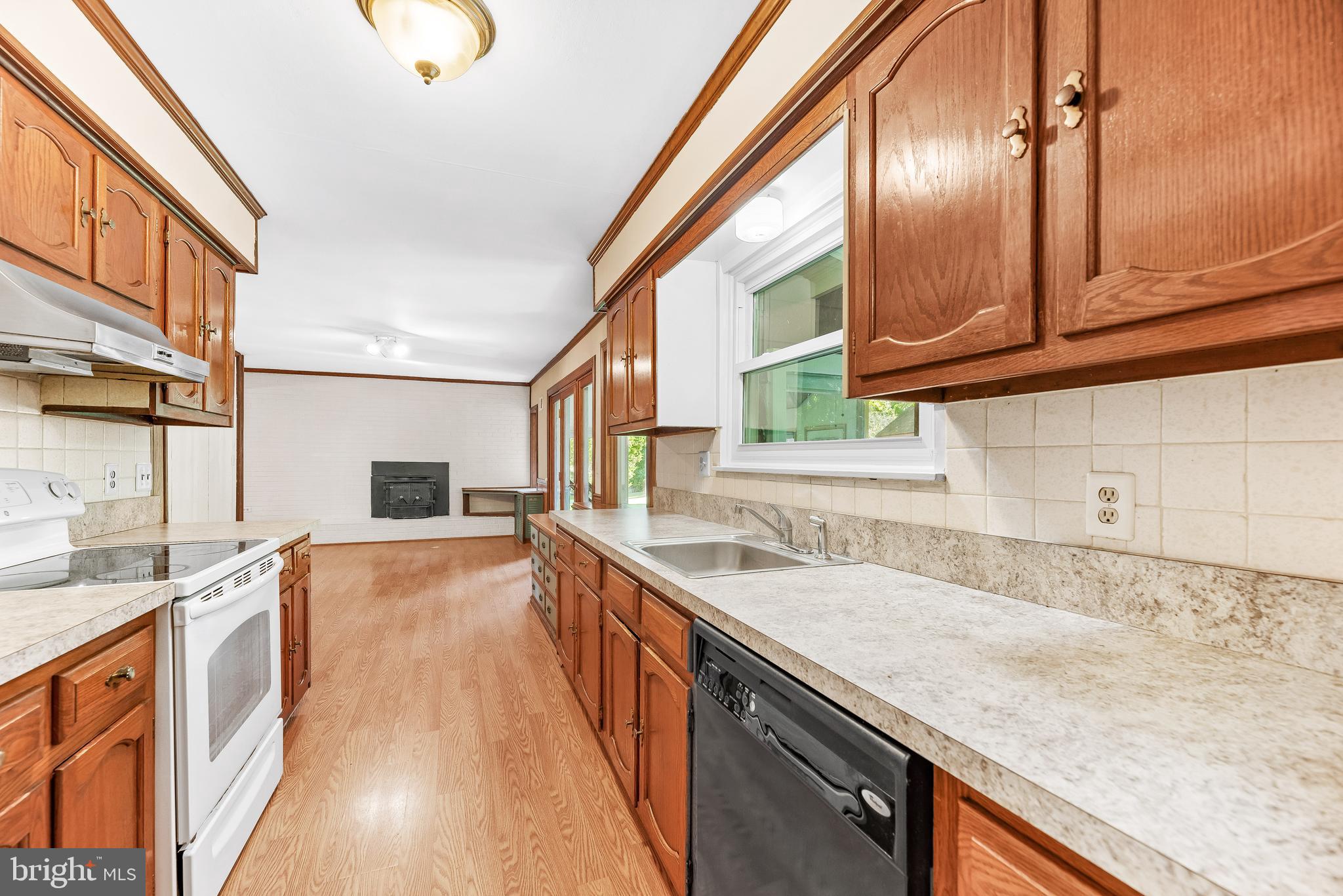 1730 Holland Cliffs Road Huntingtown, MD 20639 - Photo 12 of 46 Kitchen w/ beautiful wood cabinets