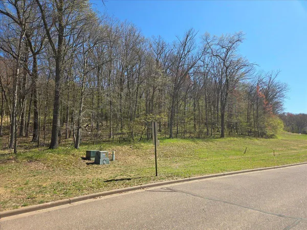 $89,500 | 4-5 & 6 Anderson Hill Lane, Boyceville, WI 54725