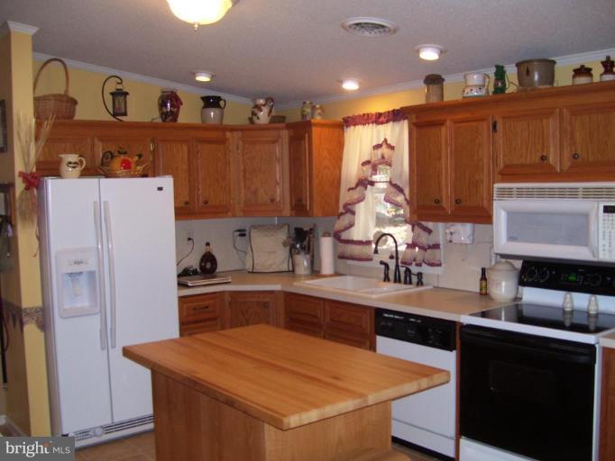 233 Moritz Road Orrtanna, PA 17353 - Photo 19 of 21 Kitchen #2