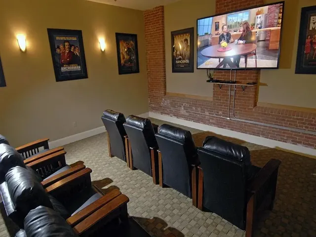 $2,080 | 413 Central Avenue, Unit 7122, Pawtucket, RI 02861