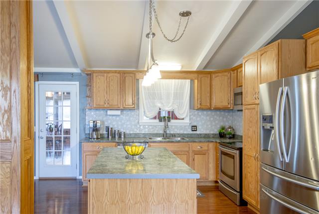 219 Cherokee Road Hendersonville, TN 37075 - Photo 9 of 20 Gallery Image 9