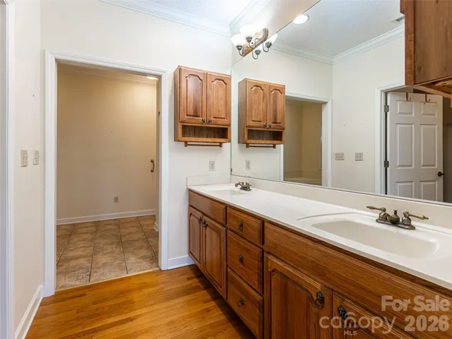 a view of a livingroom with an empty space