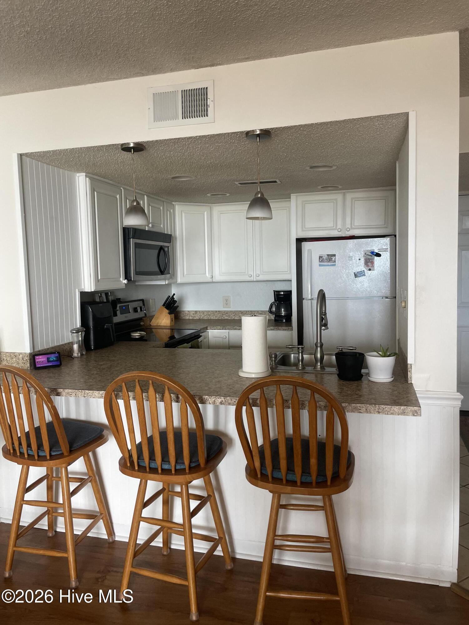 2000 New River Inlet Road, Unit 1202 North Topsail Beach, NC 28460 - Photo 3 of 10