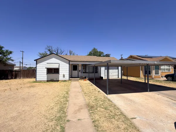 $85,000 | 207 Southeast 5th, Plainview, TX 79072