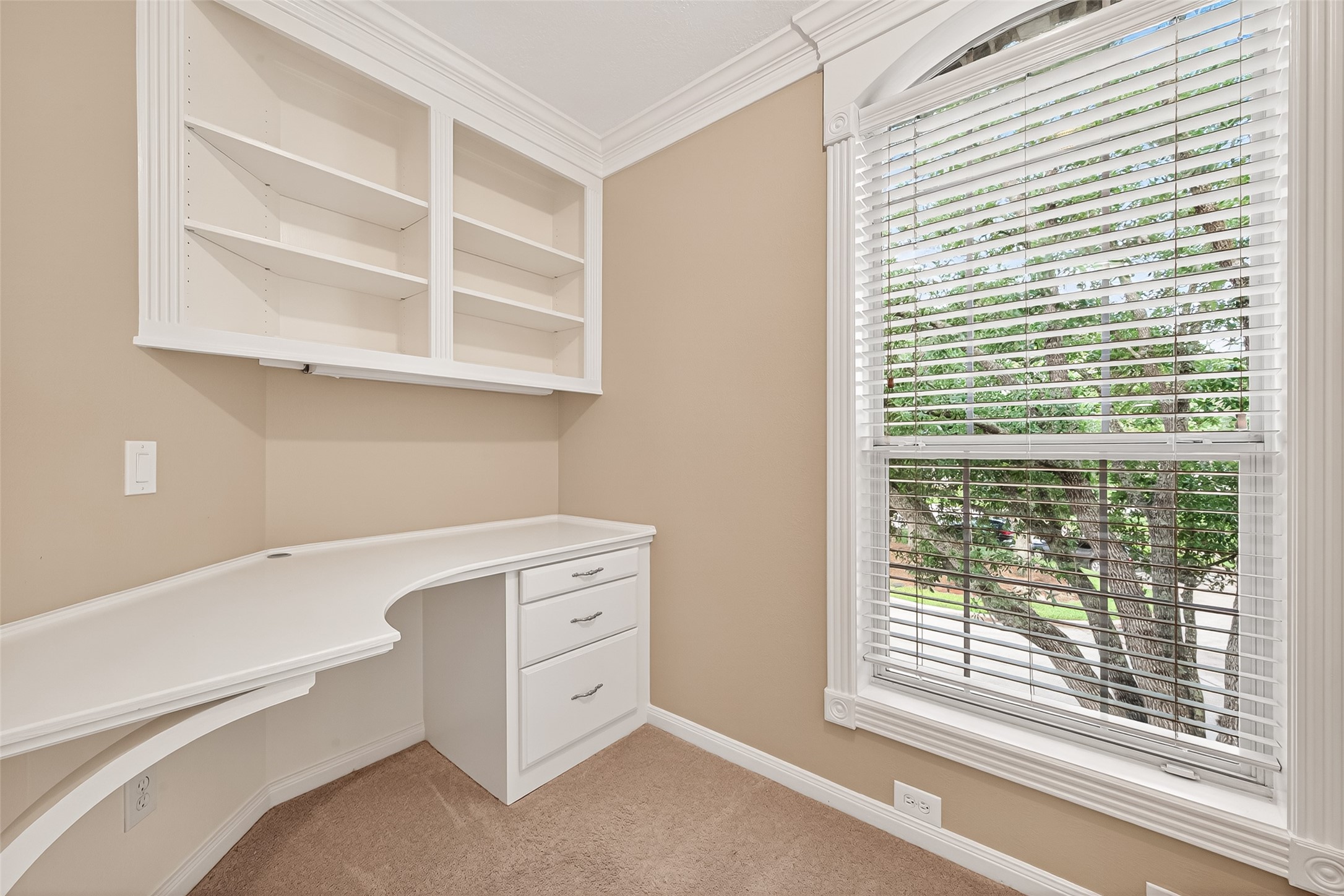 4203 Deforest Ridge Circle Katy, TX 77494 - Photo 31 of 50 Adjoining built-in desk...