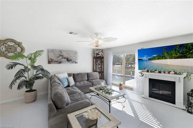 $229,900 | 4251 Island Circle, Unit 3, Fort Myers, FL 33919