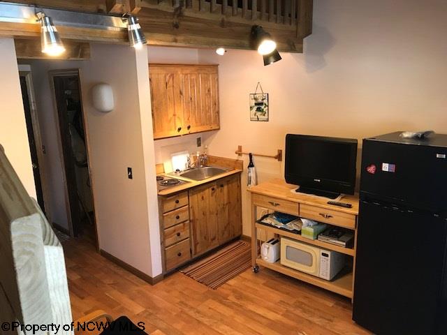 12 Pendletonheim Circle Davis, WV 26260 - Photo 2 of 15 Gallery Image 2