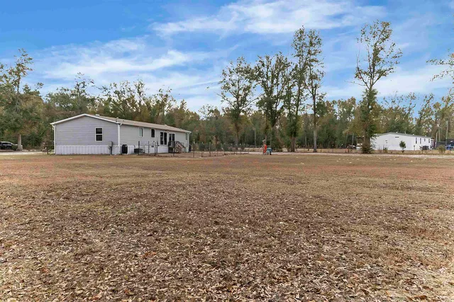 $249,900 | 616 Northeast Hillside Terrace, Lee, FL 32059