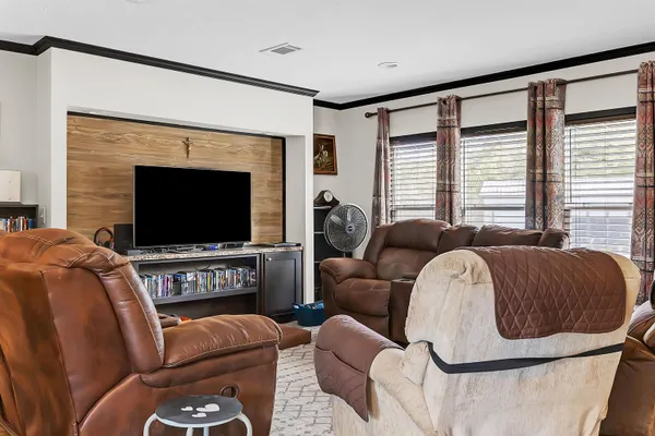 $235,000 | 616 Northeast Hillside Terrace, Lee, FL 32059