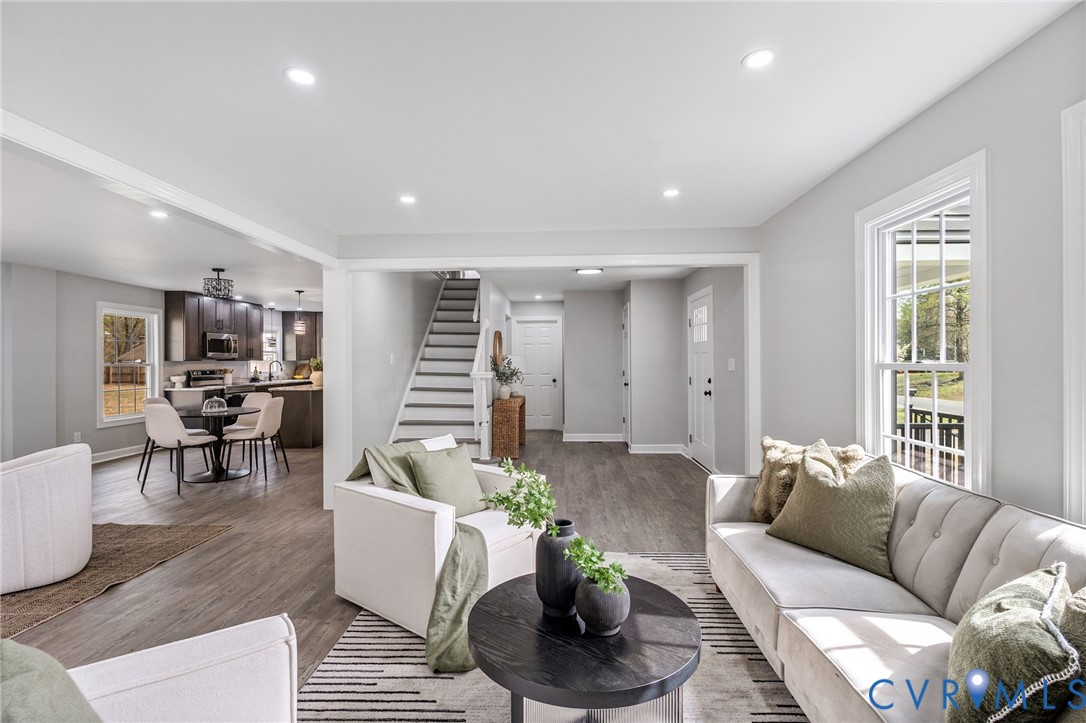 4520 Crossgate Road Chester, VA 23831 - Photo 4 of 37