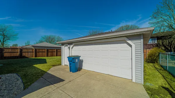 $3,000 | 840 Appletree Drive, Schererville, IN 46375