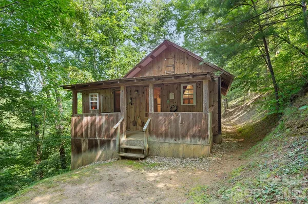 $235,000 | 286 Rebel Drive, Hot Springs, NC 28743