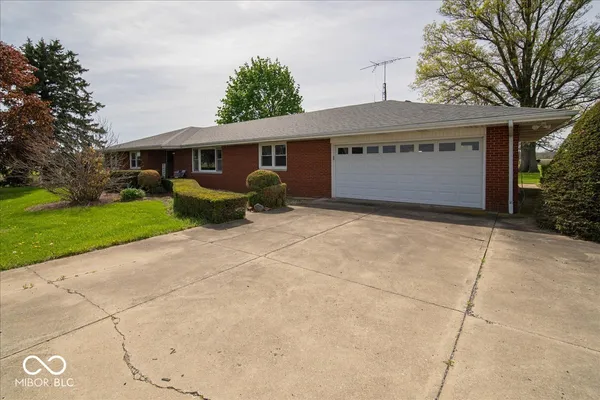 $394,900 | 5735 East 400th Street South, Kokomo, IN 46902