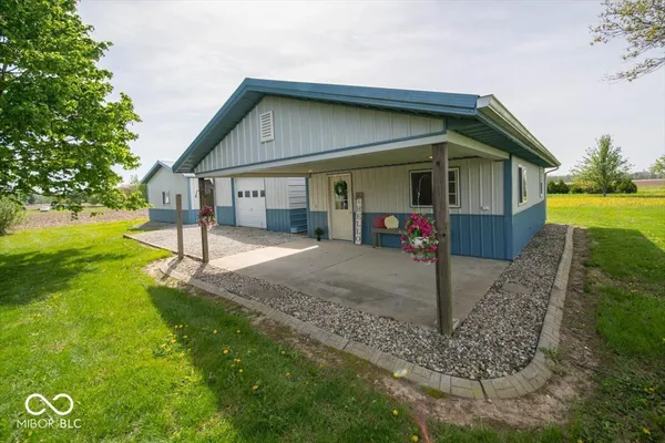 $394,900 | 5735 East 400th Street South, Kokomo, IN 46902