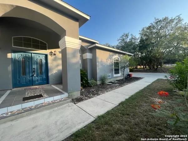 $2,400 | 101 Cielo Vista, Canyon Lake, TX 78133