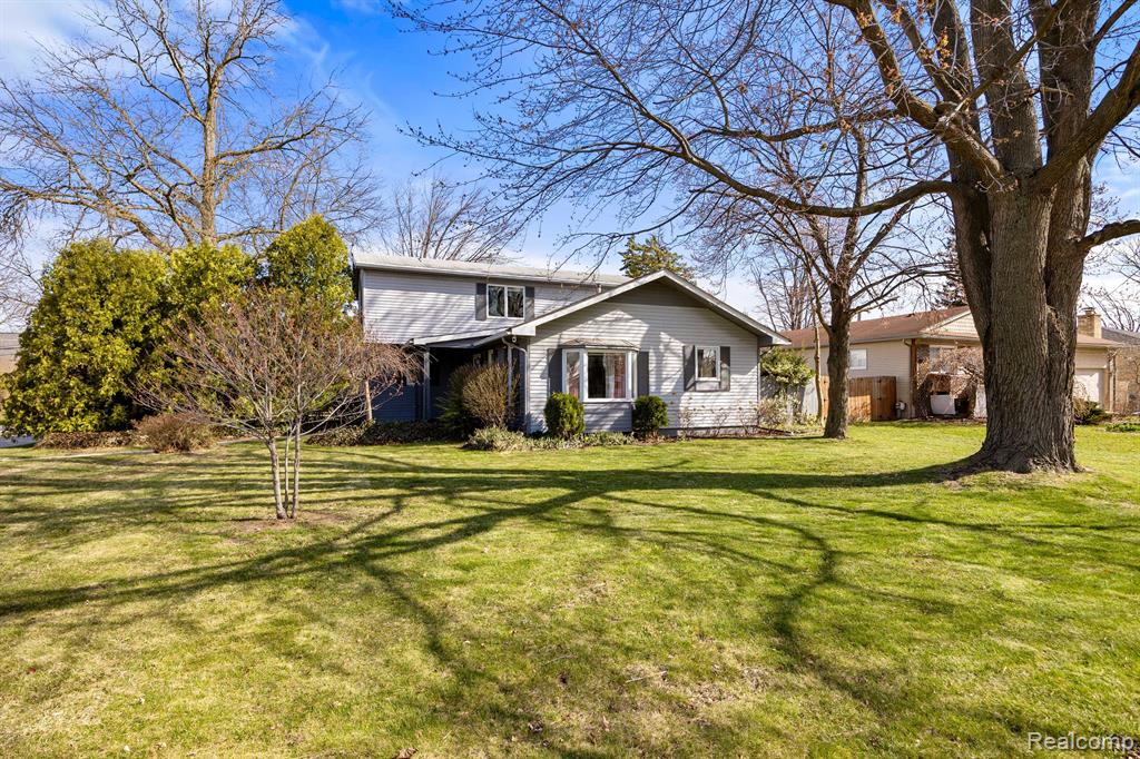 5409 Meadow View Street Sterling Heights, MI 48310 - Photo 35 of 39