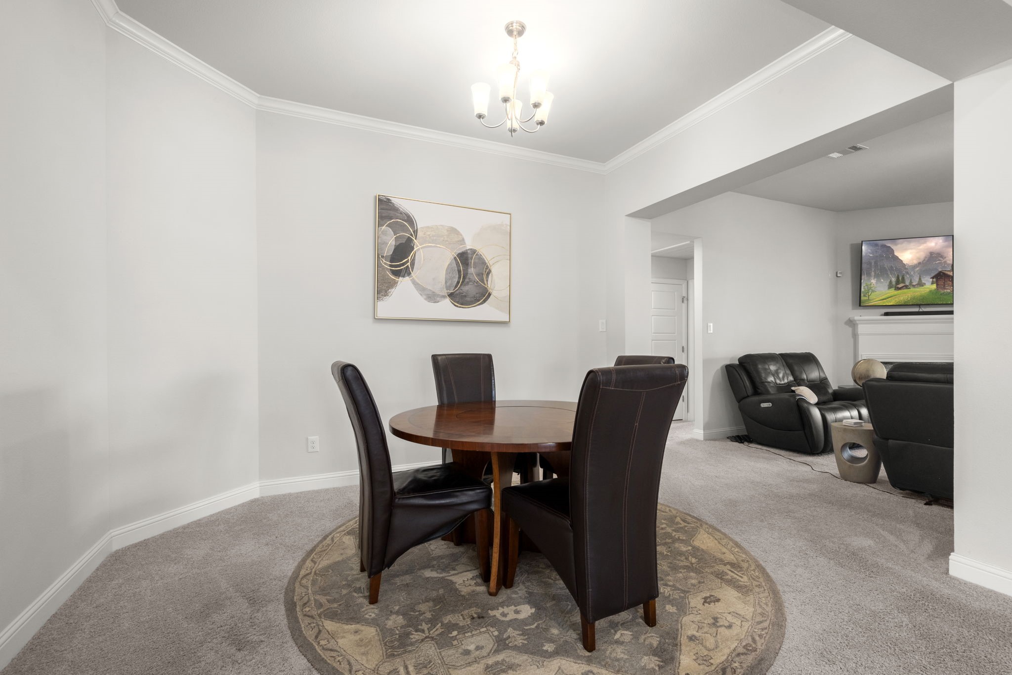 10203 Whitney Reach Drive Rosharon, TX 77583 - Photo 8 of 25 Spacious Dining Room. Notice the High Ceilings!