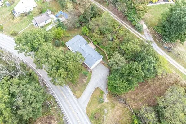 $345,000 | 2432 West Hardies Road, Gibsonia, PA 15044