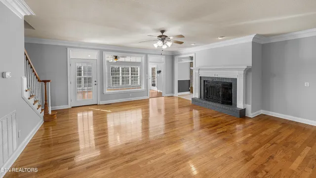 $819,000 | 190 Vineyard Cove Drive, Loudon, TN 37774