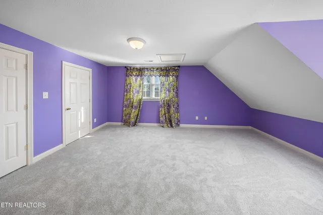 $819,000 | 190 Vineyard Cove Drive, Loudon, TN 37774