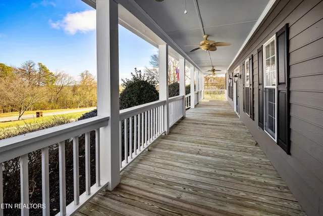 $819,000 | 190 Vineyard Cove Drive, Loudon, TN 37774