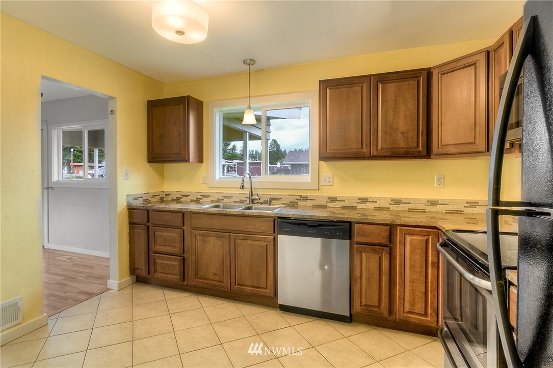 1365 Main Street Buckley, WA 98321 - Photo 6 of 16 Gallery Image 6