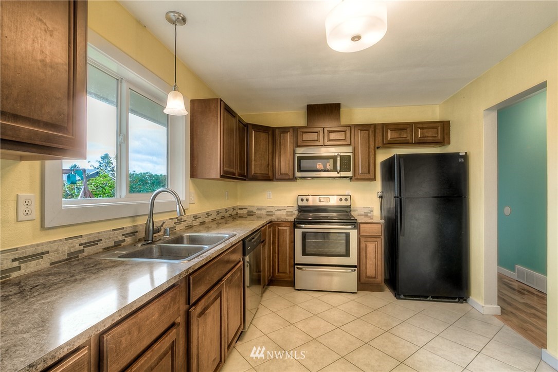 1365 Main Street Buckley, WA 98321 - Photo 7 of 16 Gallery Image 7