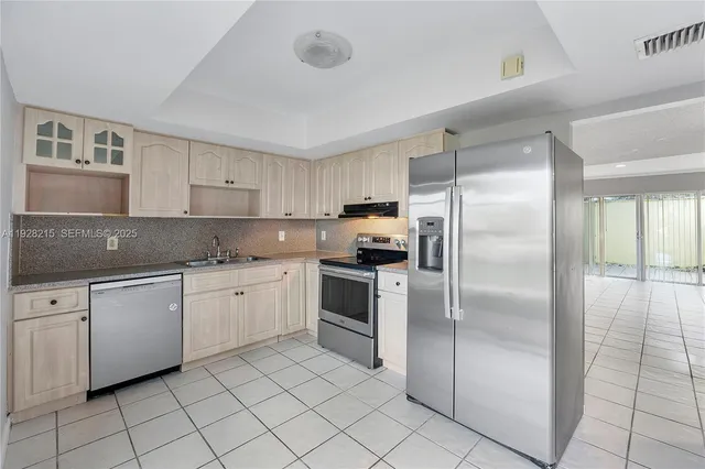 $3,000 | 5850 Northwest 57th Avenue, Unit 1, Tamarac, FL 33319