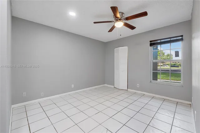 $3,000 | 5850 Northwest 57th Avenue, Unit 1, Tamarac, FL 33319