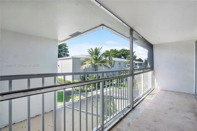 $3,000 | 5850 Northwest 57th Avenue, Unit 1, Tamarac, FL 33319