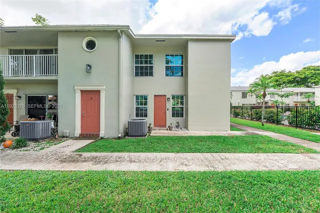 $3,000 | 5850 Northwest 57th Avenue, Unit 1, Tamarac, FL 33319