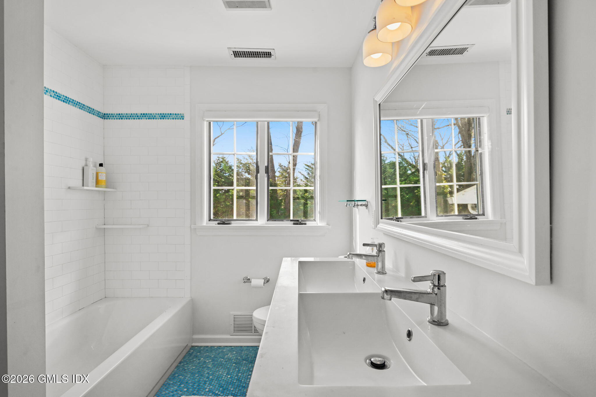 44 Bote Road Greenwich, CT 06830 - Photo 9 of 14 9-web-or-mls-44-bote-rd