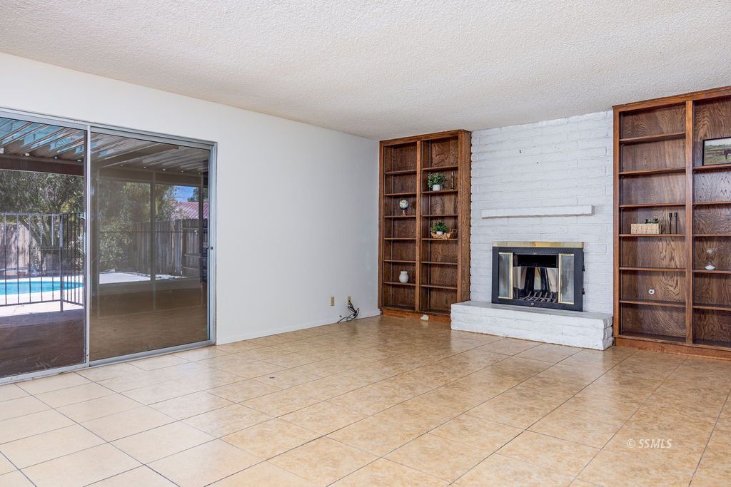 230 Larkspur Street Ridgecrest, CA 93555 - Photo 8 of 39