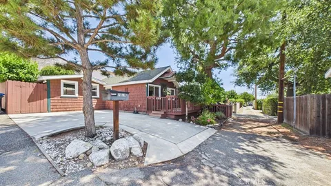 $898,000 | 25 North Lima Street, Sierra Madre, CA 91024