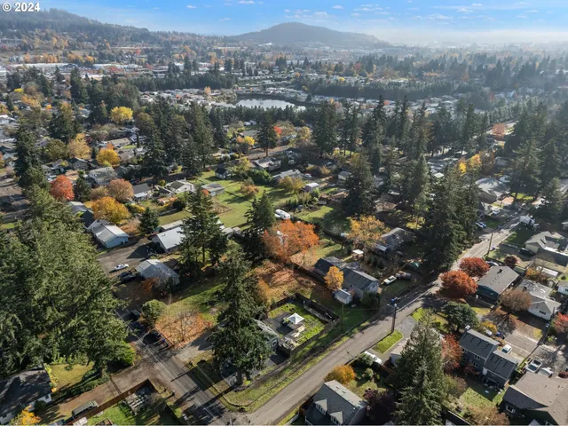 $929,900 | 7010 Southeast Lamphier Street, Unit 13, Milwaukie, OR 97222