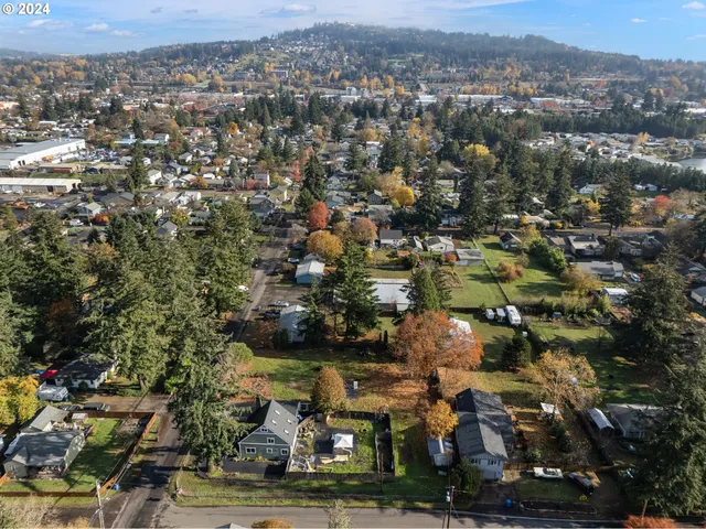 $929,900 | 7010 Southeast Lamphier Street, Unit 13, Milwaukie, OR 97222