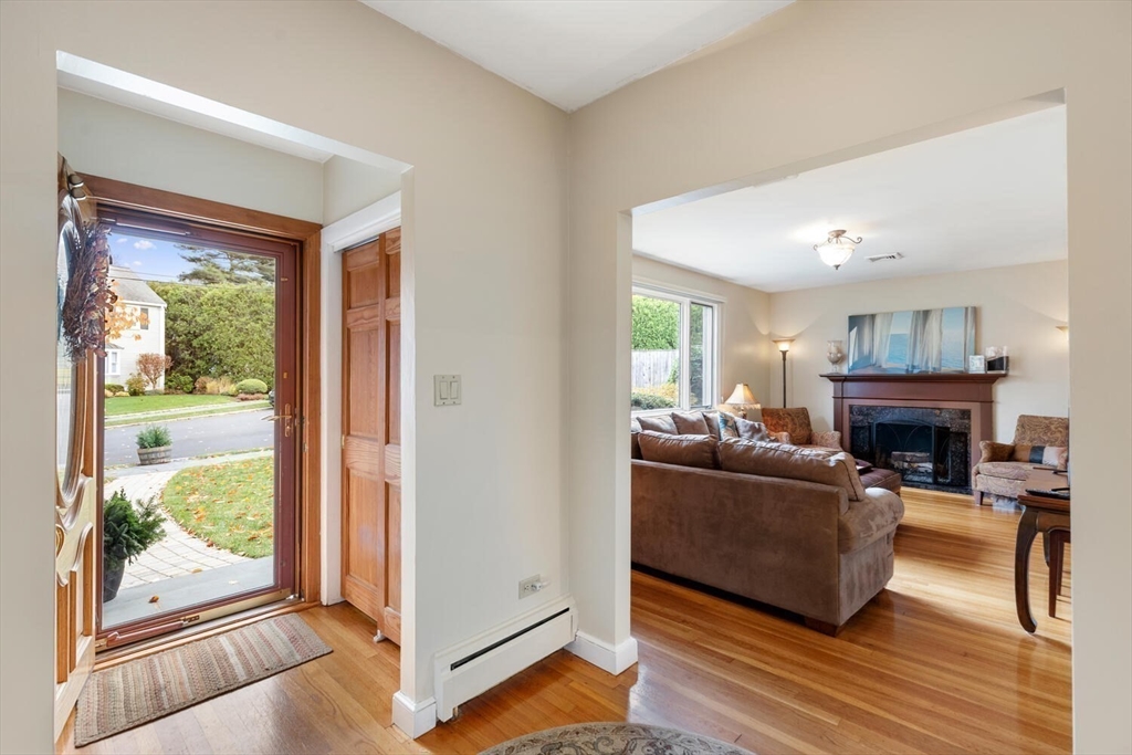 35 Alden Road Swampscott, MA 01907 - Photo 5 of 39