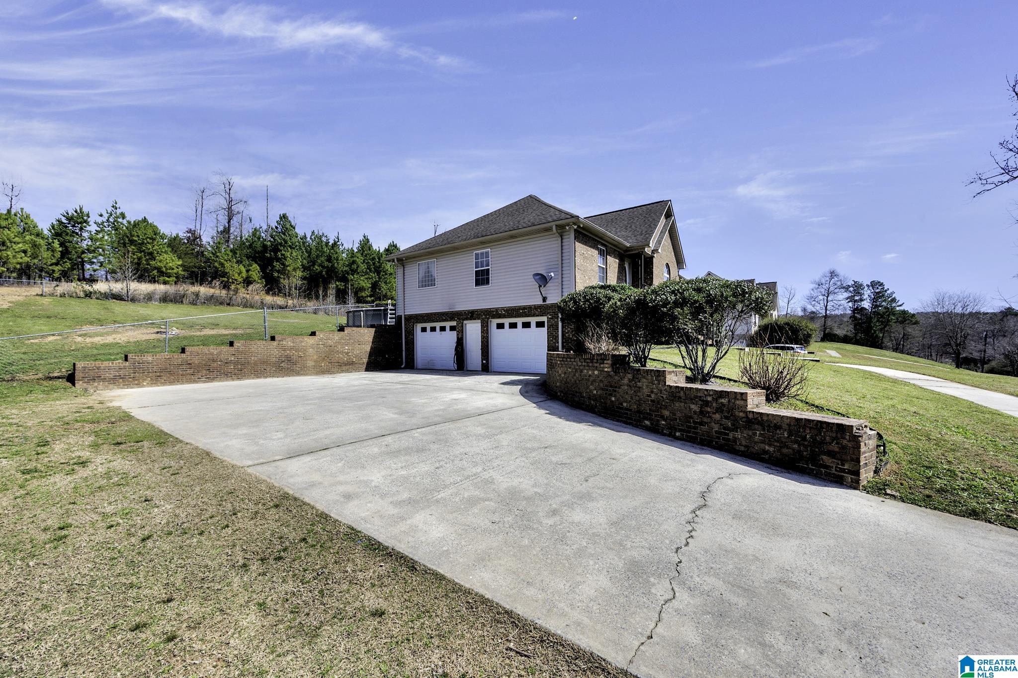 1095 Armstrong Loop Hayden, AL 35079 - Photo 26 of 31