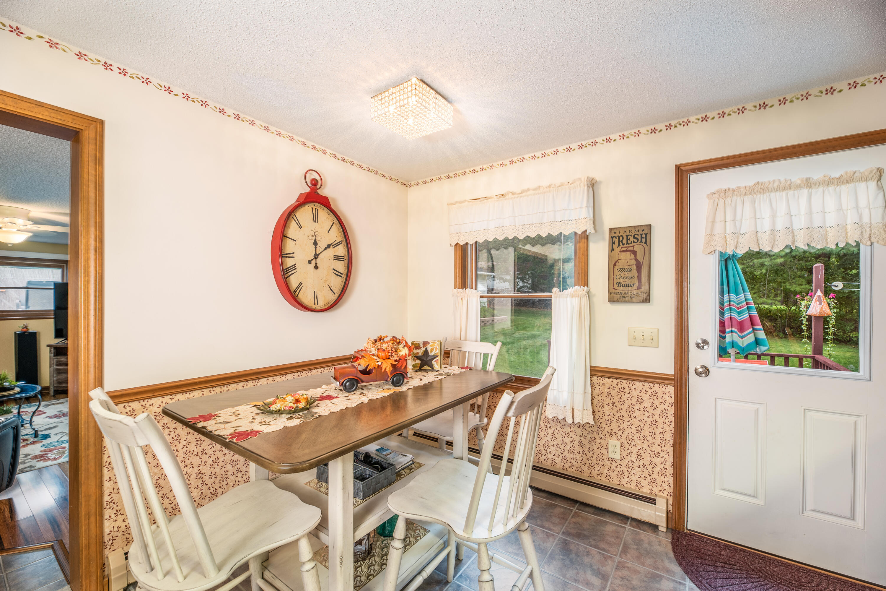 124 Cony Road Augusta, ME 04330 - Photo 11 of 32 Interior6