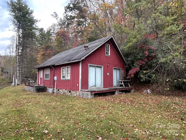 a view of a outdoor space